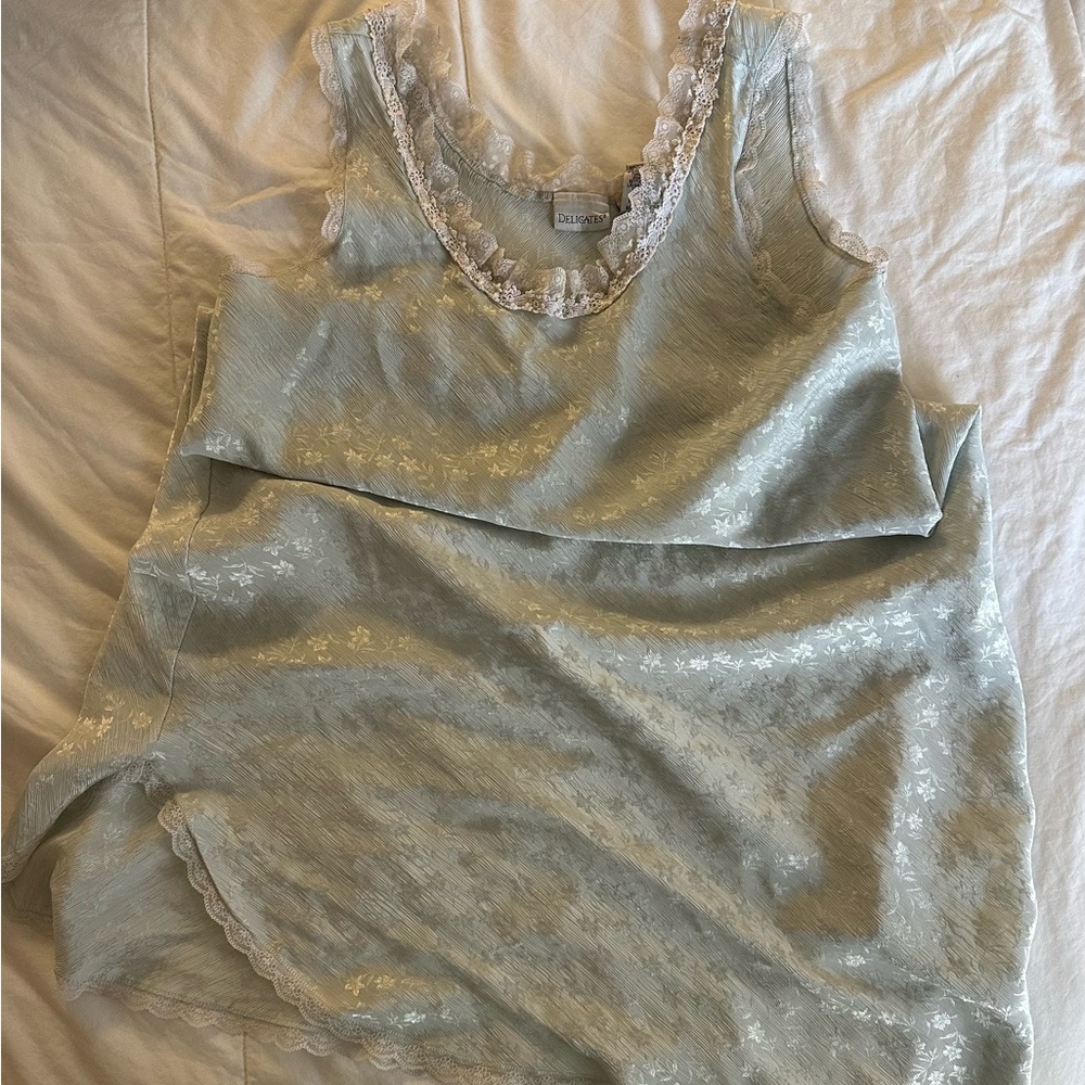 Vintage Lace Trimmed Floral Nightgown